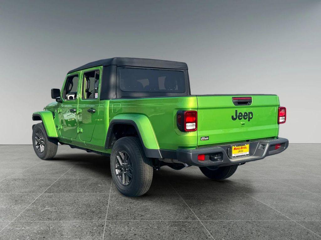 new 2025 Jeep Gladiator car, priced at $46,940