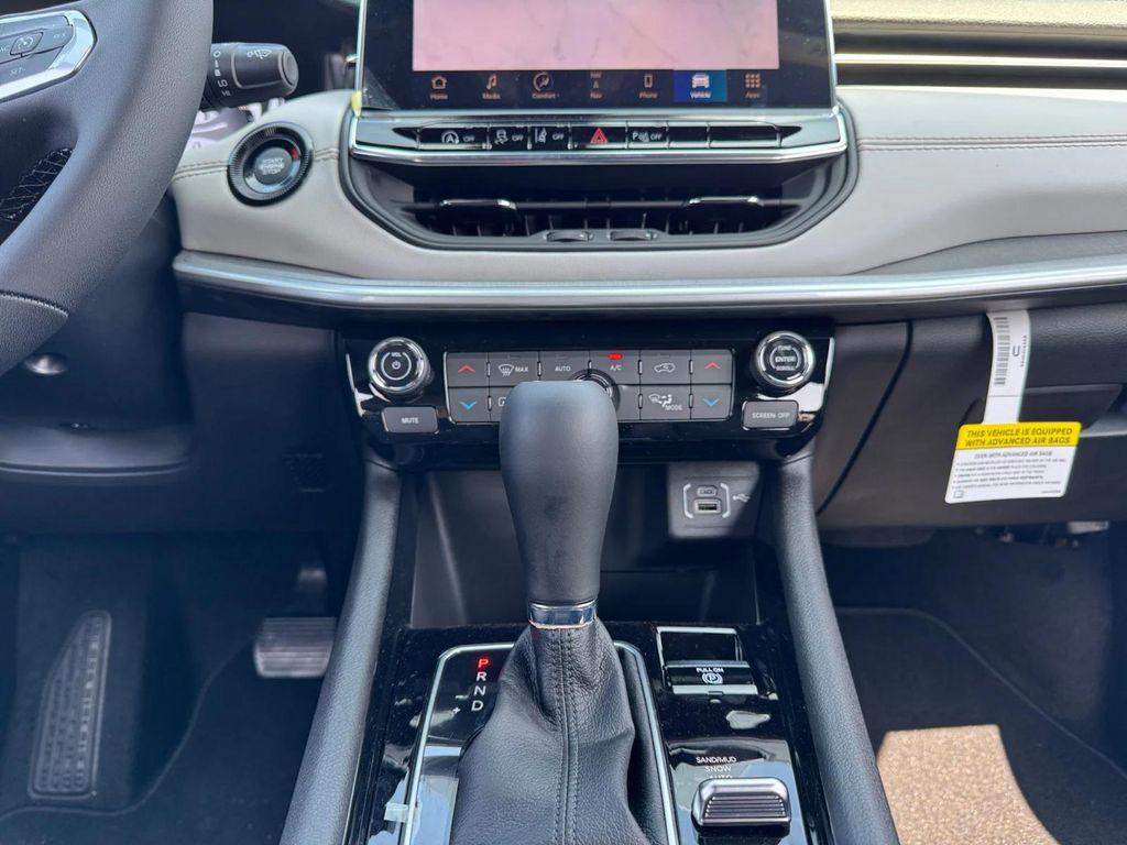 new 2025 Jeep Compass car, priced at $38,110