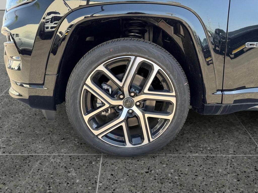 new 2025 Jeep Compass car, priced at $38,110