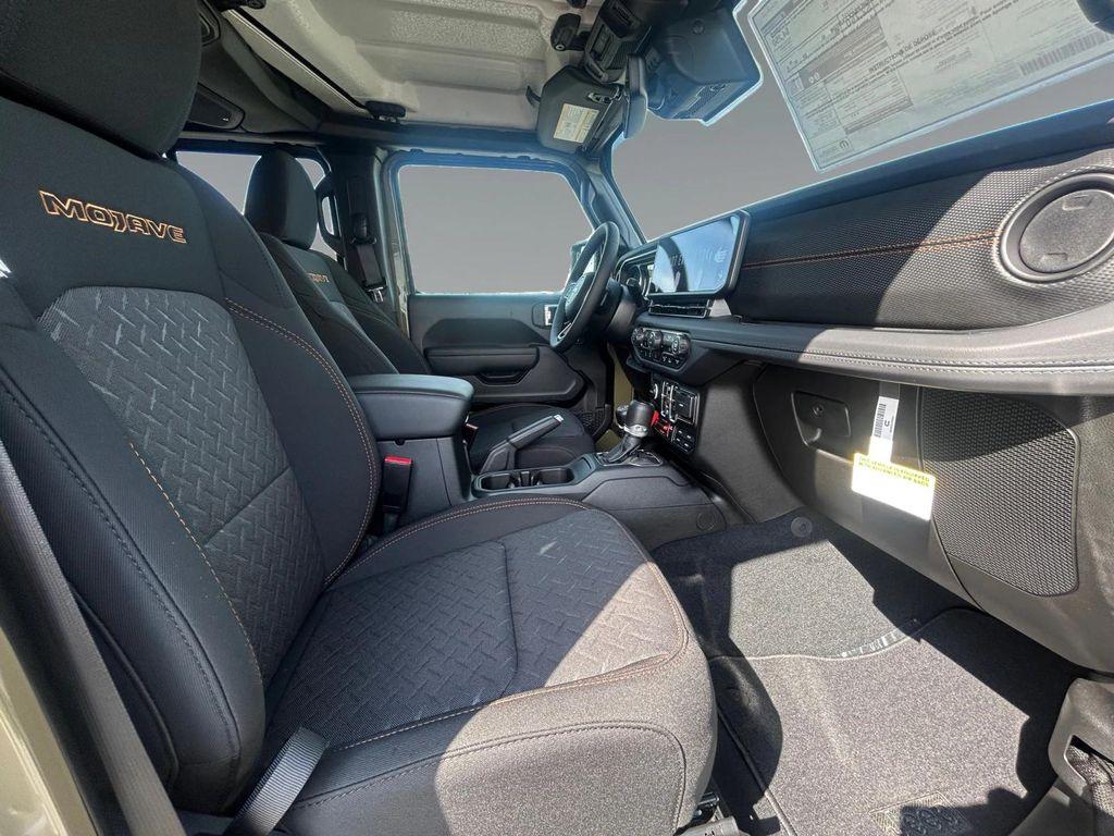 new 2025 Jeep Gladiator car, priced at $59,575