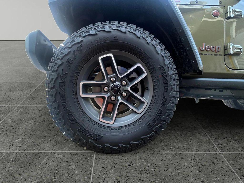 new 2025 Jeep Gladiator car, priced at $59,575