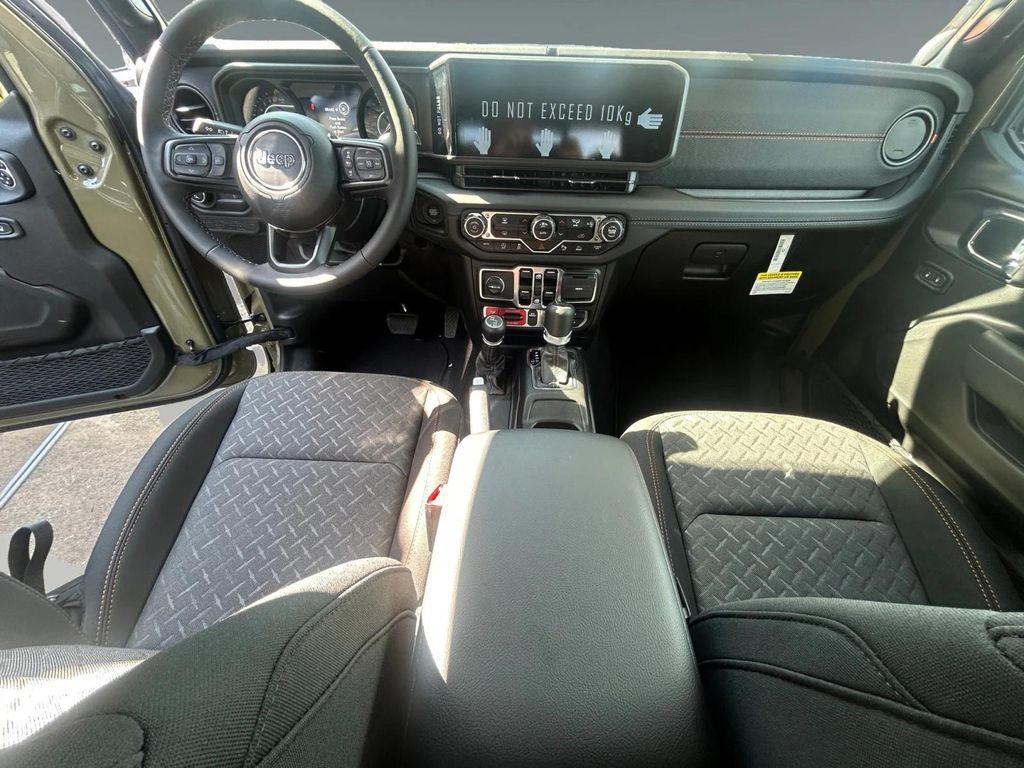 new 2025 Jeep Gladiator car, priced at $59,575