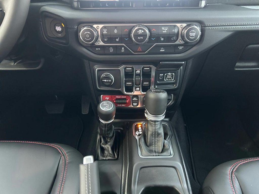 new 2025 Jeep Gladiator car, priced at $61,420