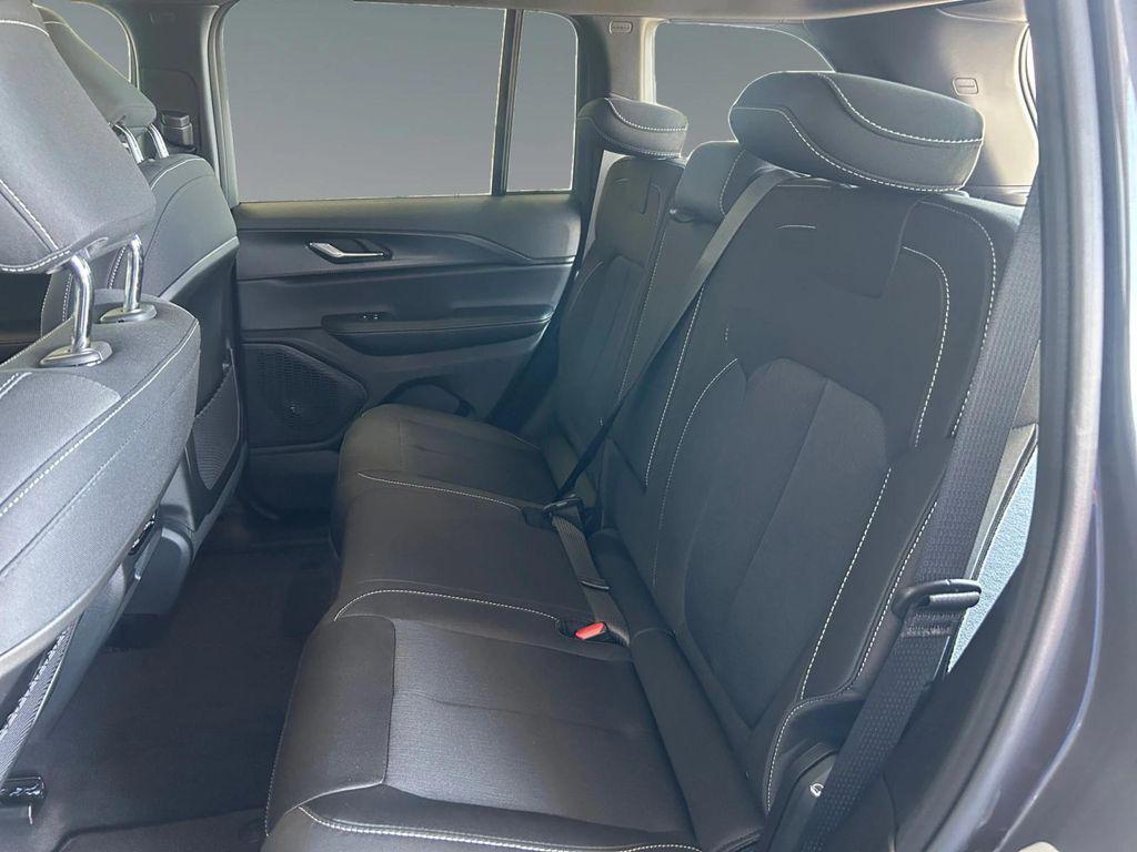 new 2025 Jeep Grand Cherokee car, priced at $42,375