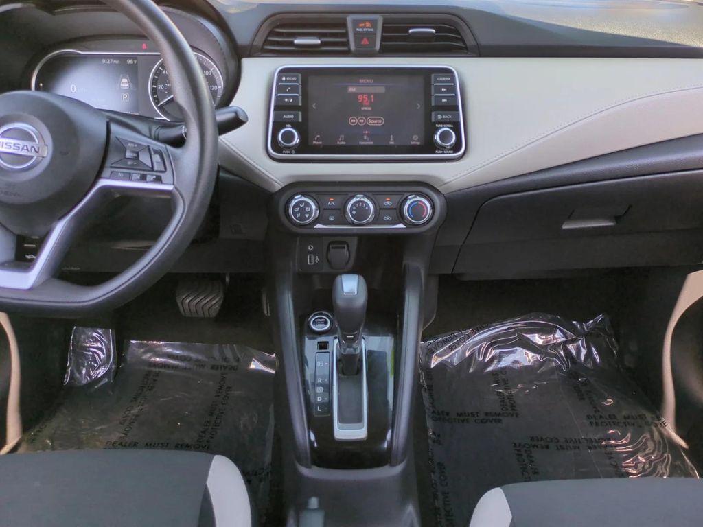 used 2021 Nissan Versa car
