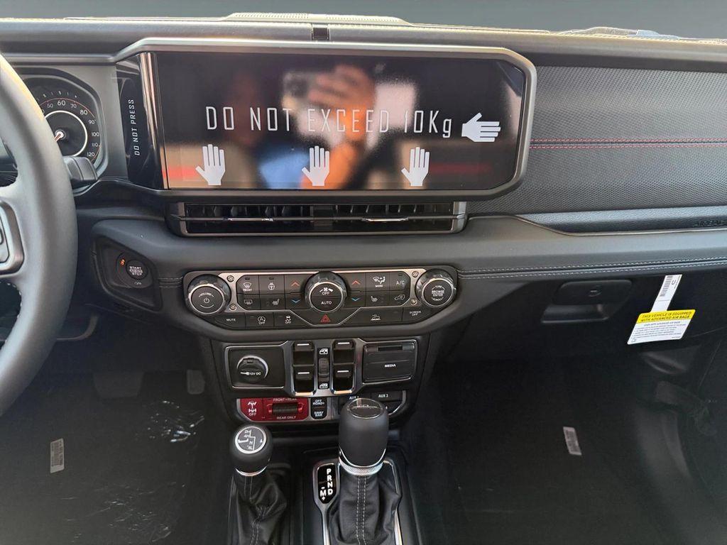 new 2025 Jeep Gladiator car, priced at $59,130