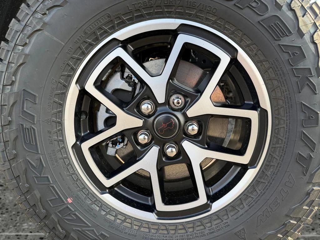 new 2025 Jeep Gladiator car, priced at $59,130