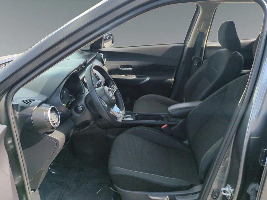 used 2024 Nissan Kicks car