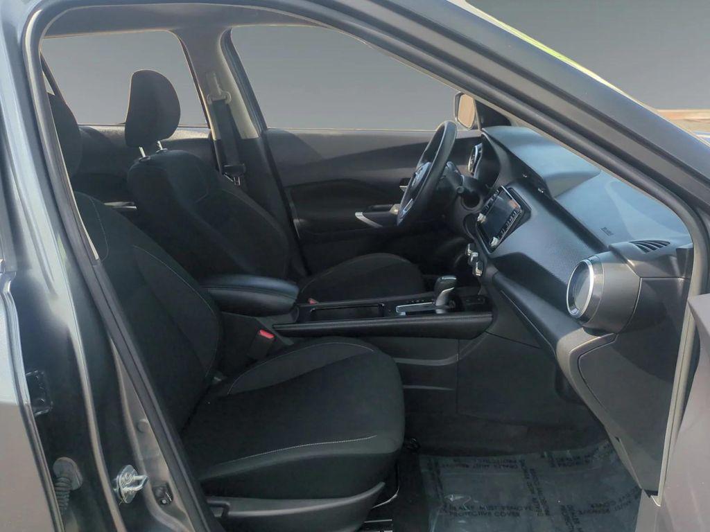 used 2024 Nissan Kicks car