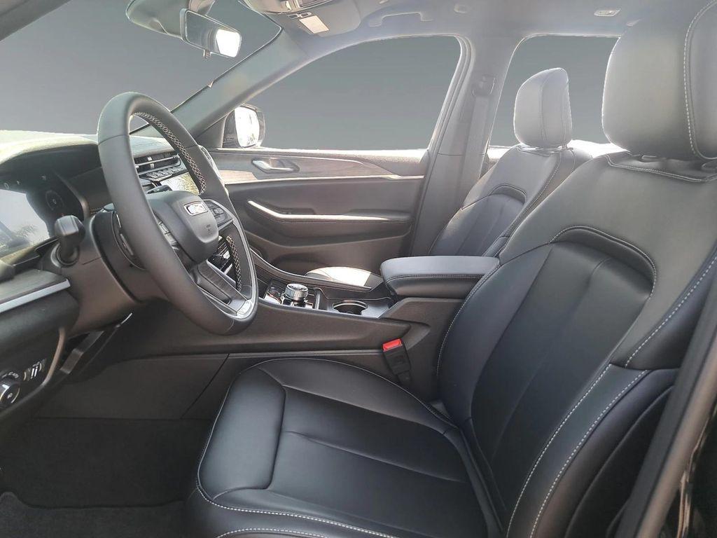new 2025 Jeep Grand Cherokee car, priced at $47,295