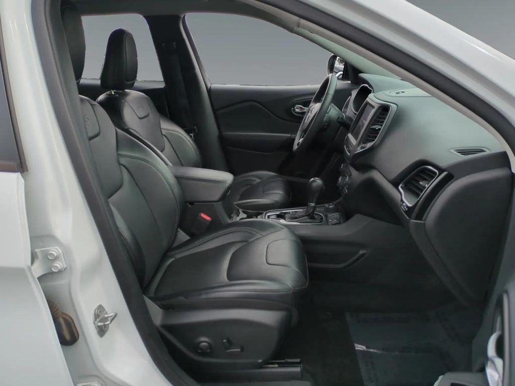 used 2023 Jeep Cherokee car, priced at $23,999