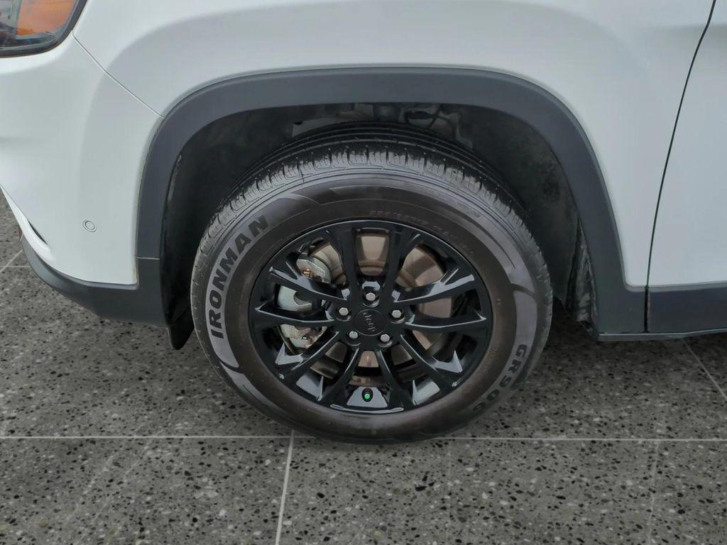 used 2023 Jeep Cherokee car, priced at $23,999