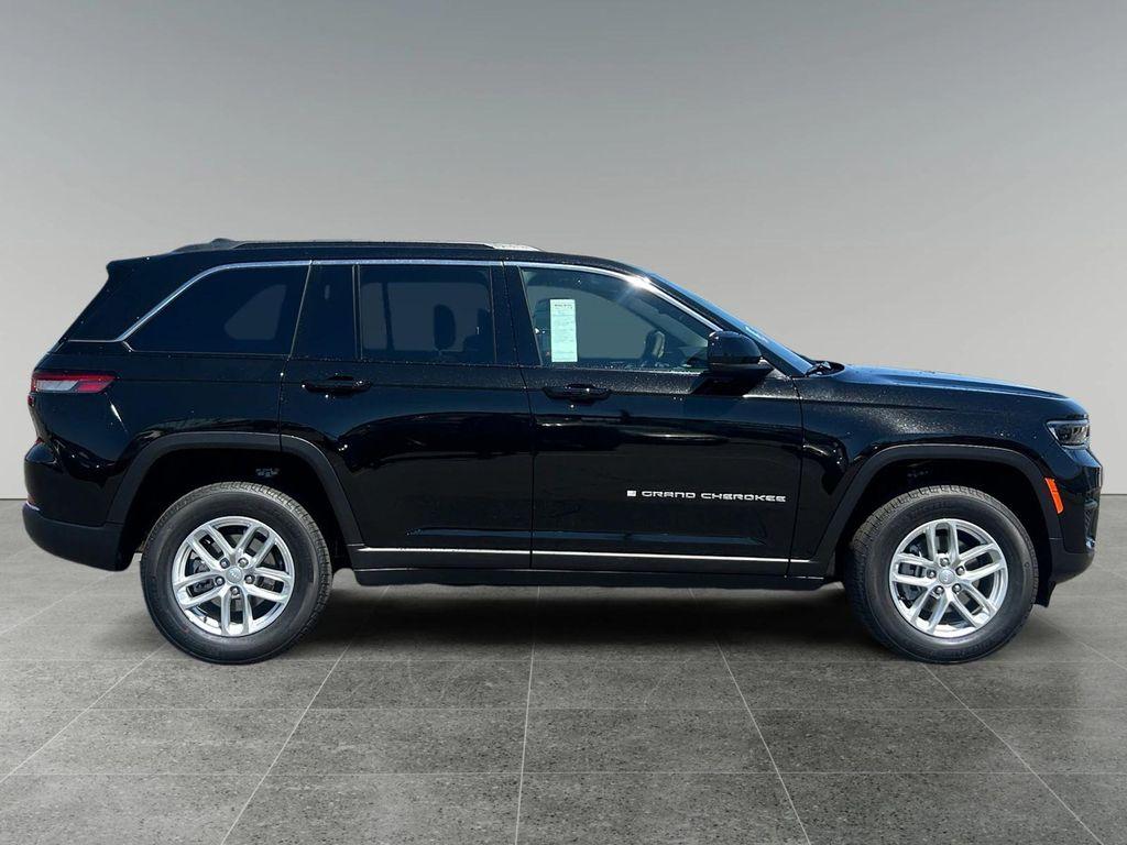 new 2025 Jeep Grand Cherokee car, priced at $42,170