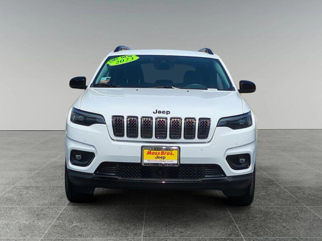 used 2023 Jeep Cherokee car