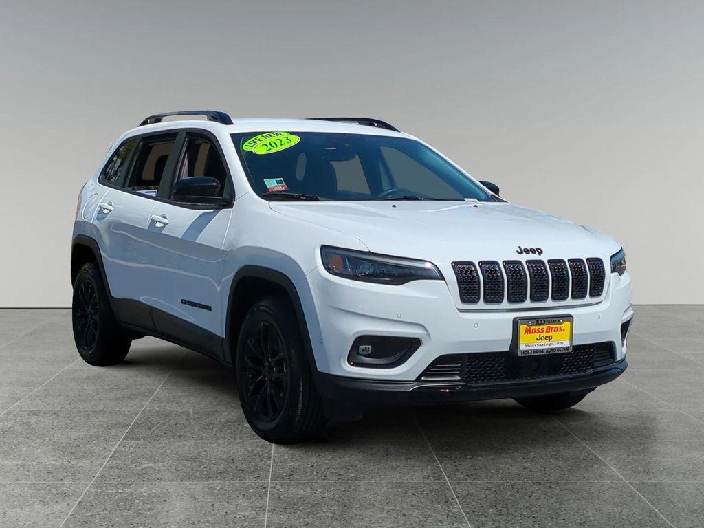 used 2023 Jeep Cherokee car