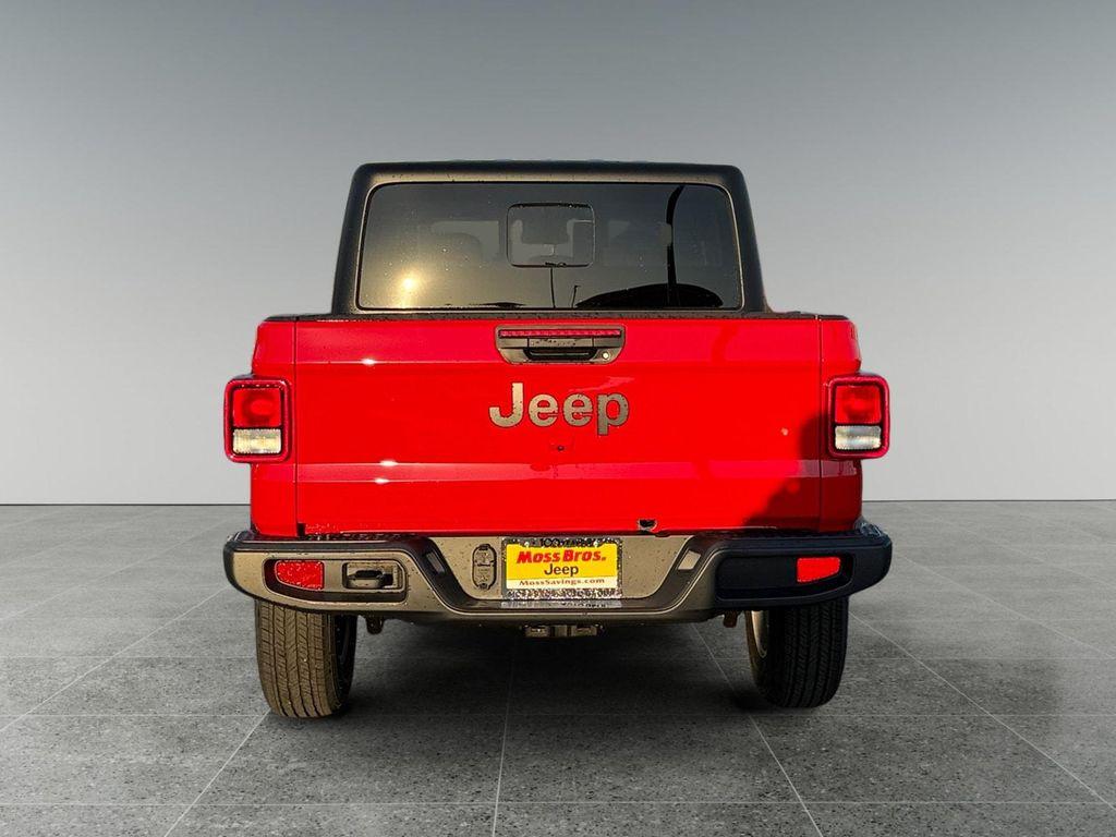 new 2025 Jeep Gladiator car, priced at $50,400