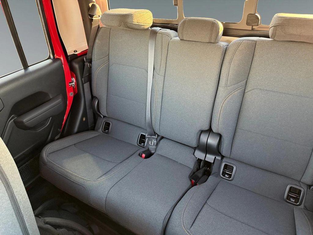 new 2025 Jeep Gladiator car, priced at $50,400