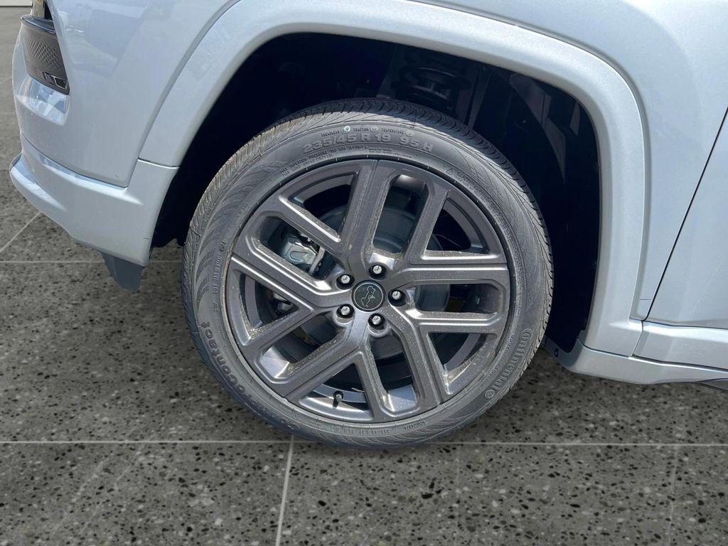 new 2025 Jeep Compass car, priced at $40,205