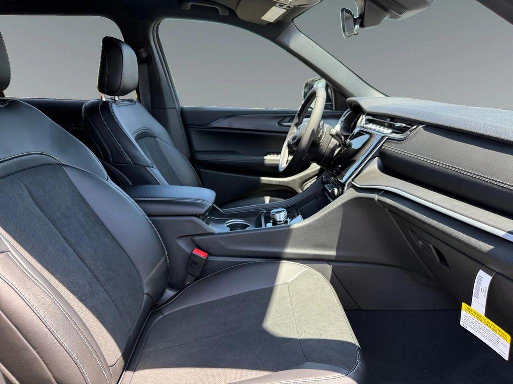 new 2025 Jeep Grand Cherokee L car, priced at $48,655