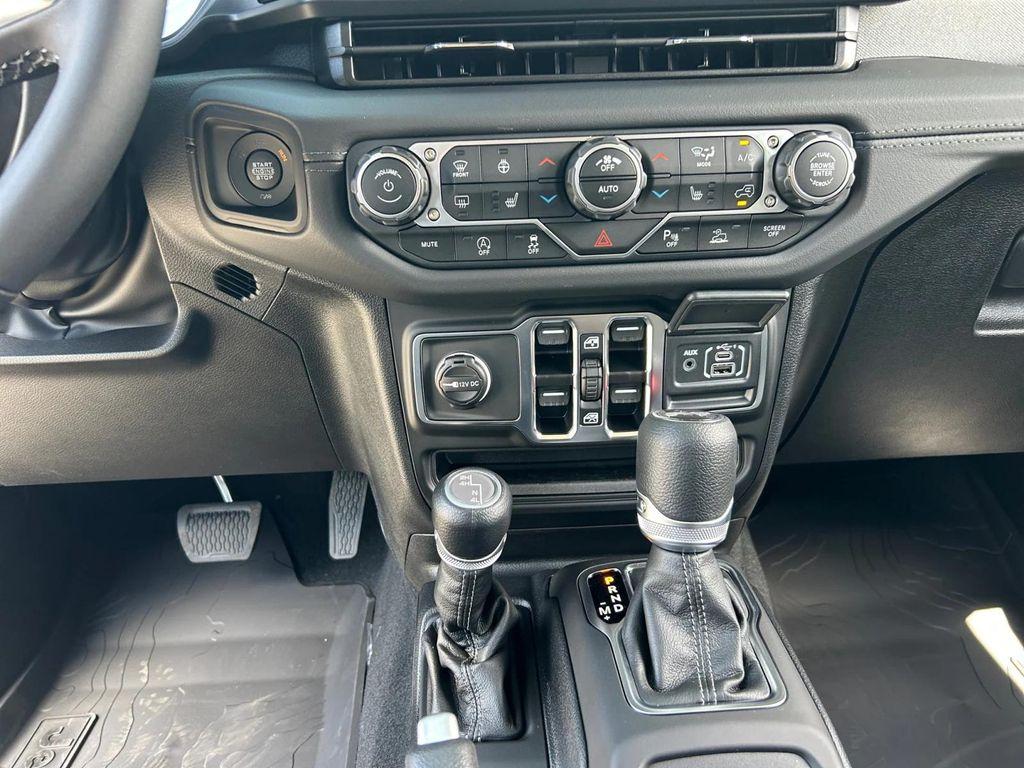 new 2025 Jeep Wrangler car, priced at $58,530