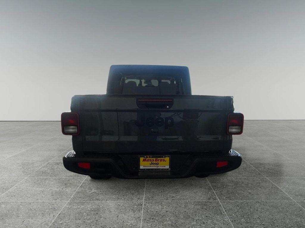 new 2025 Jeep Gladiator car, priced at $50,400