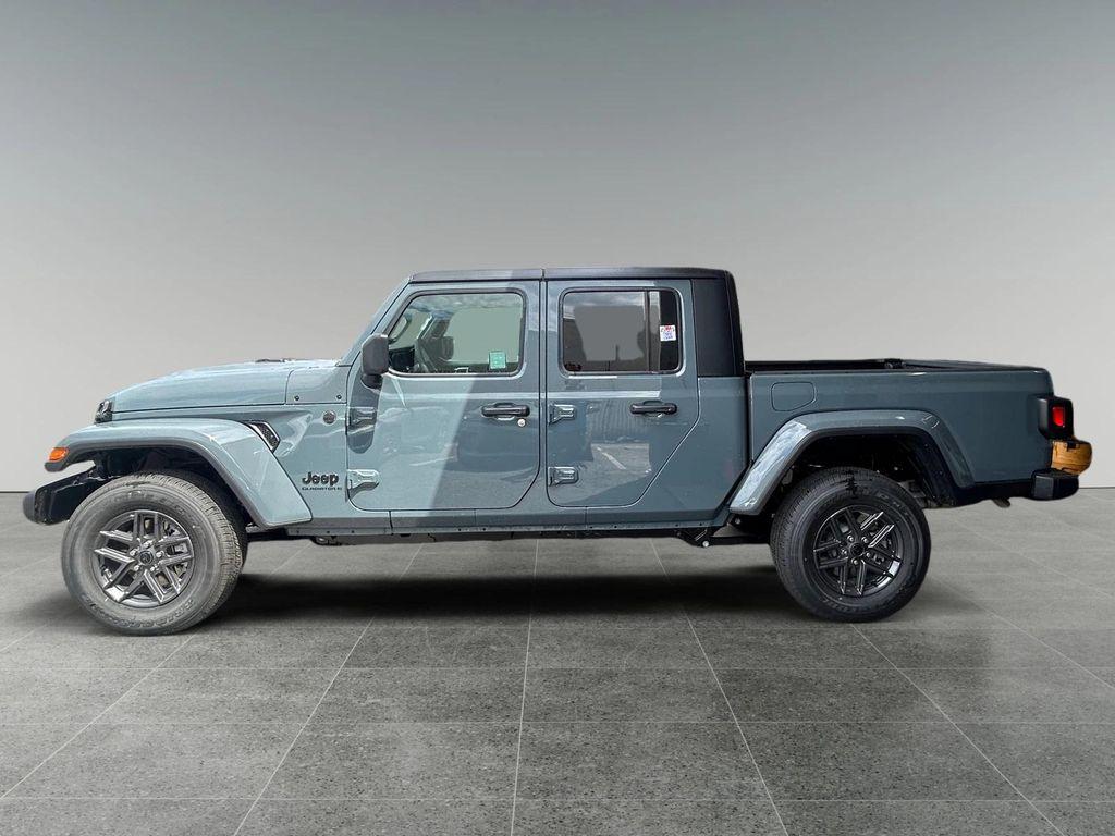 new 2025 Jeep Gladiator car, priced at $50,400