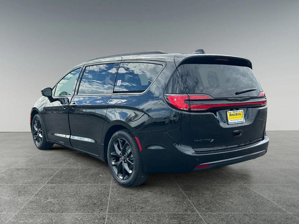 new 2026 Chrysler Pacifica car, priced at $48,305