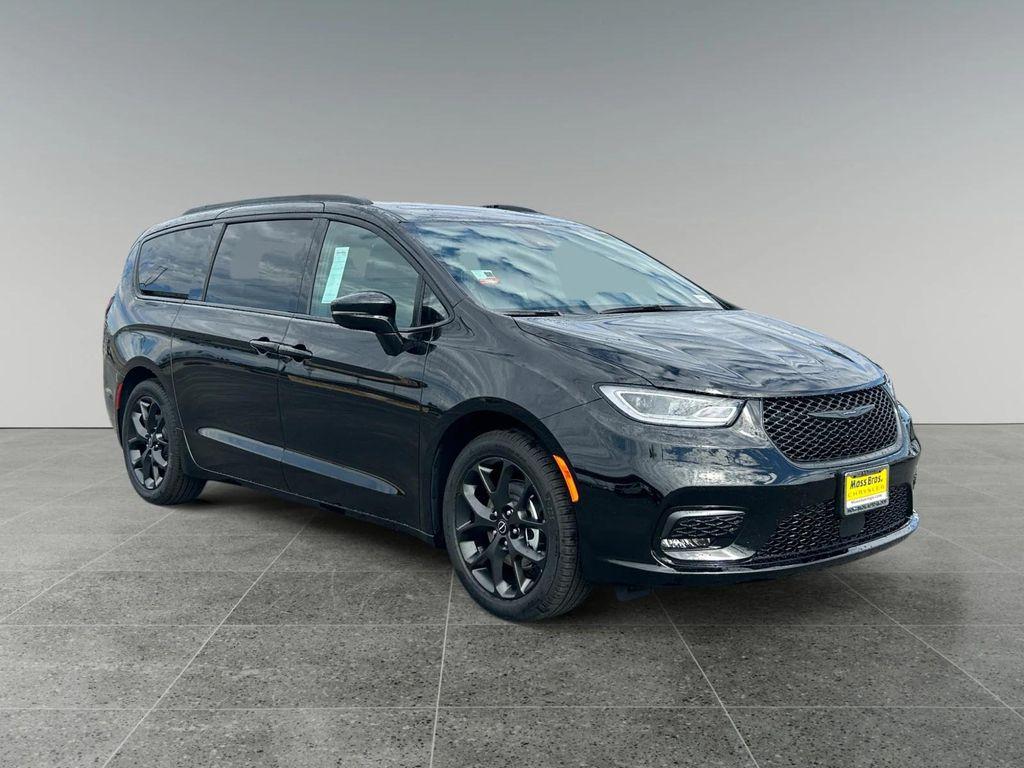 new 2026 Chrysler Pacifica car, priced at $48,305