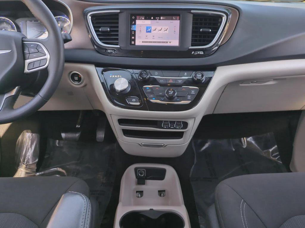 used 2022 Chrysler Voyager car