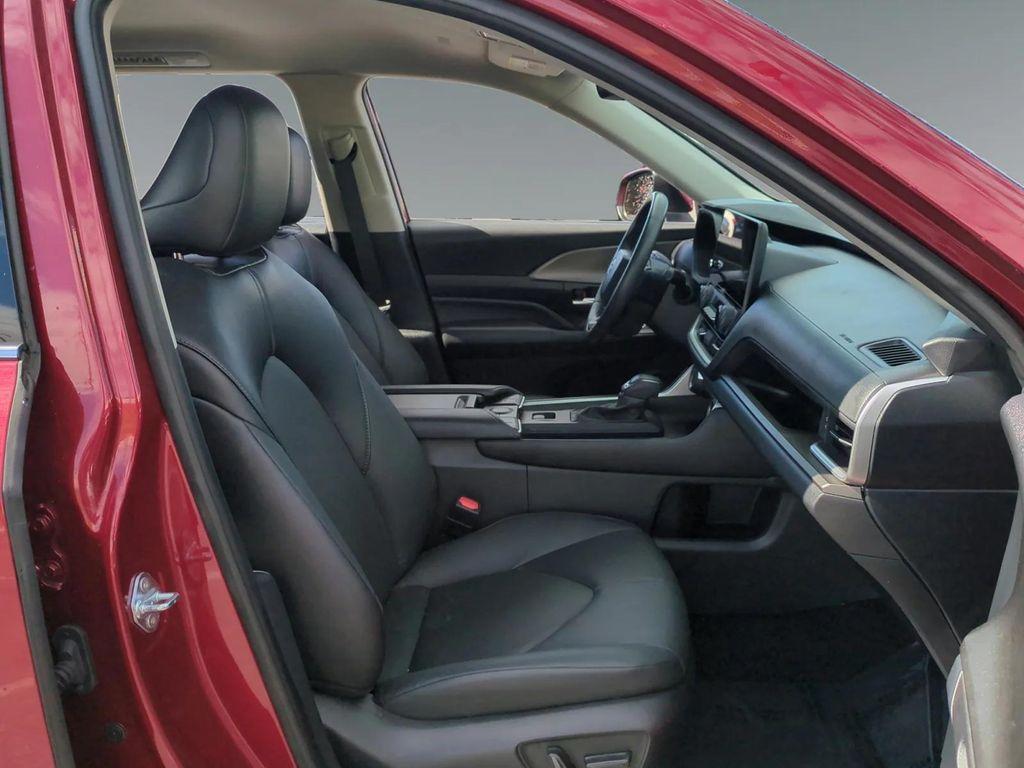 used 2024 Toyota Grand Highlander car, priced at $43,633