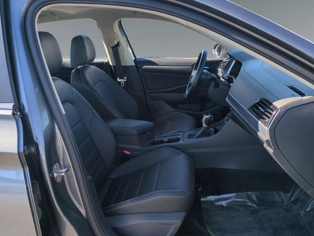 used 2024 Volkswagen Jetta car