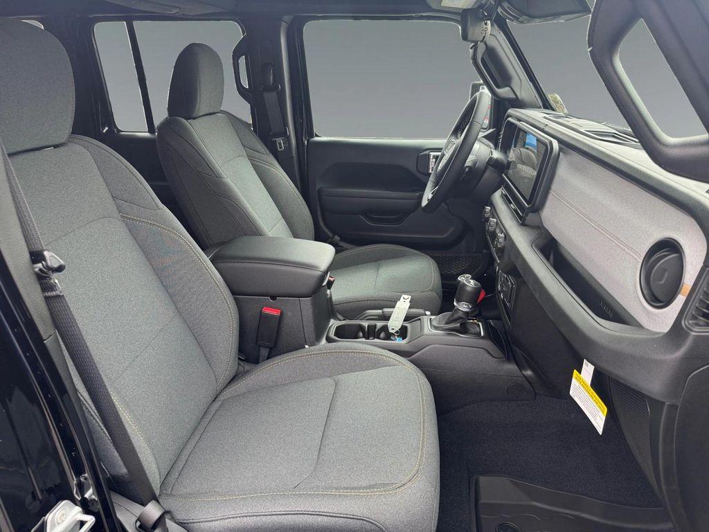new 2025 Jeep Wrangler car, priced at $47,455