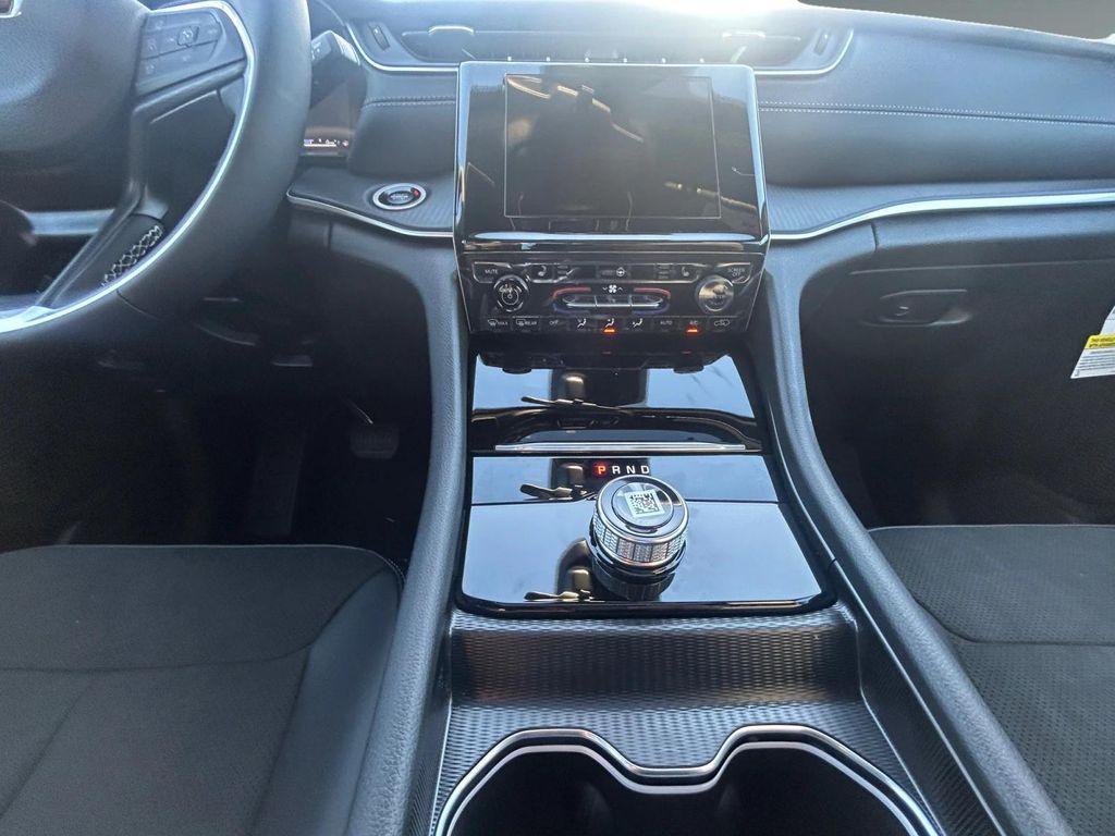 new 2025 Jeep Grand Cherokee L car, priced at $51,370