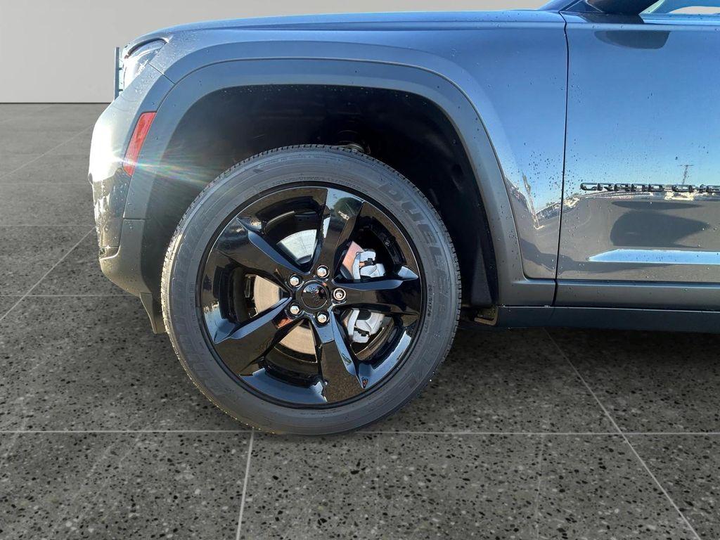 new 2025 Jeep Grand Cherokee L car, priced at $51,370