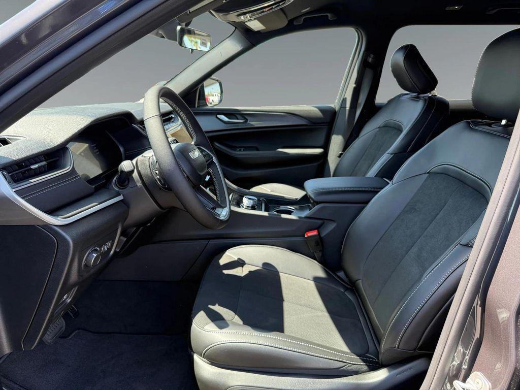 new 2025 Jeep Grand Cherokee L car, priced at $48,230