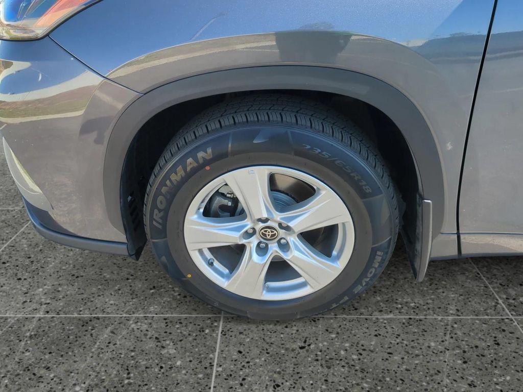 used 2022 Toyota Highlander car, priced at $30,800