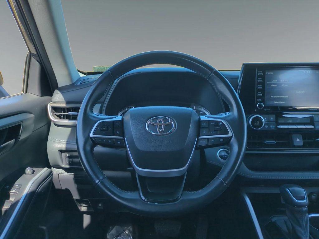 used 2022 Toyota Highlander car, priced at $30,800