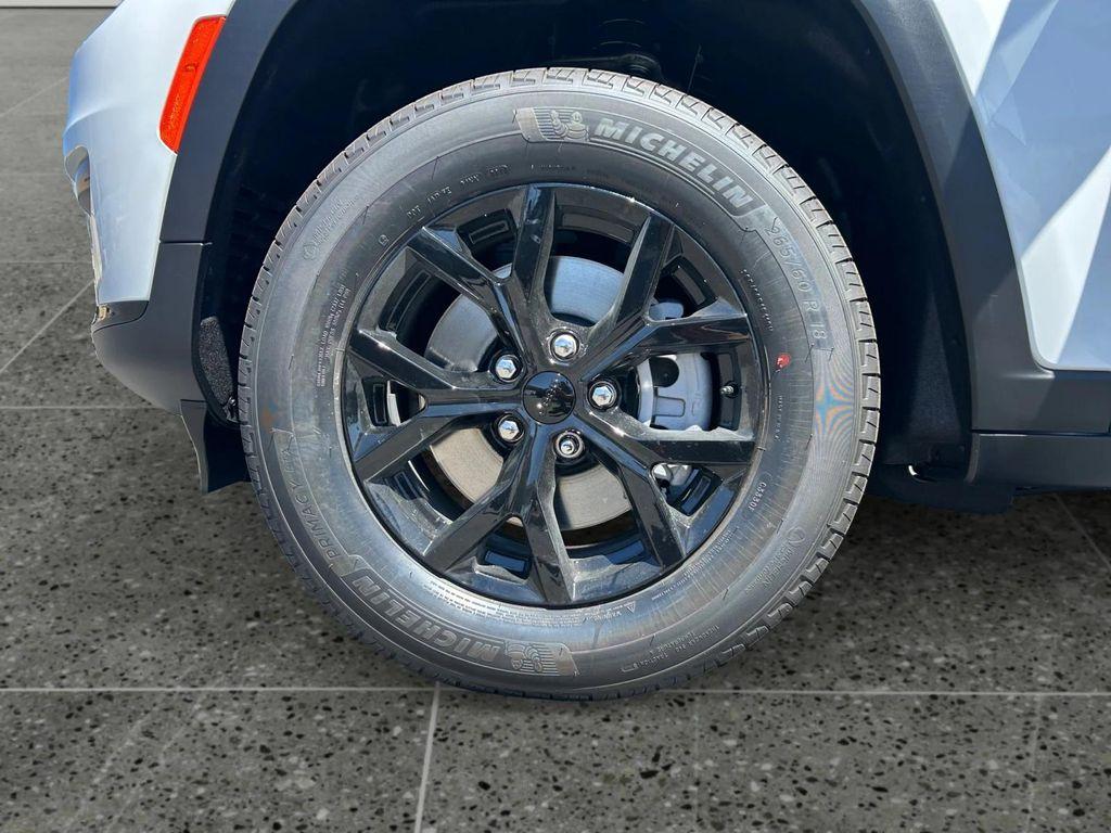 new 2025 Jeep Grand Cherokee L car, priced at $47,635