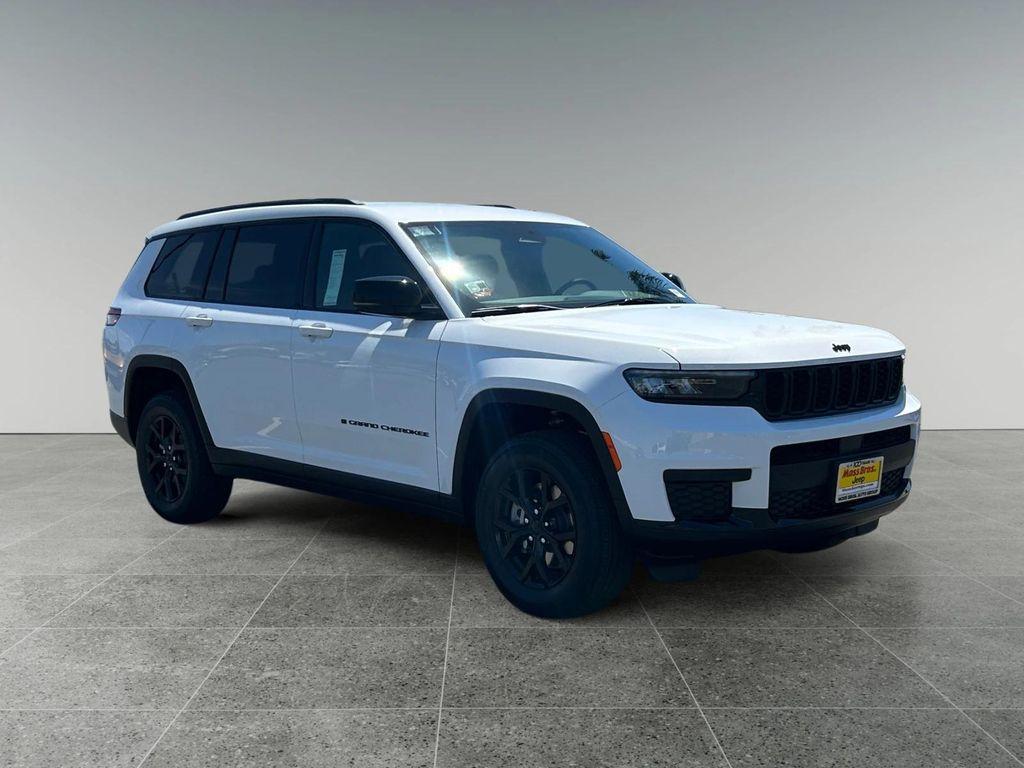 new 2025 Jeep Grand Cherokee L car, priced at $47,635