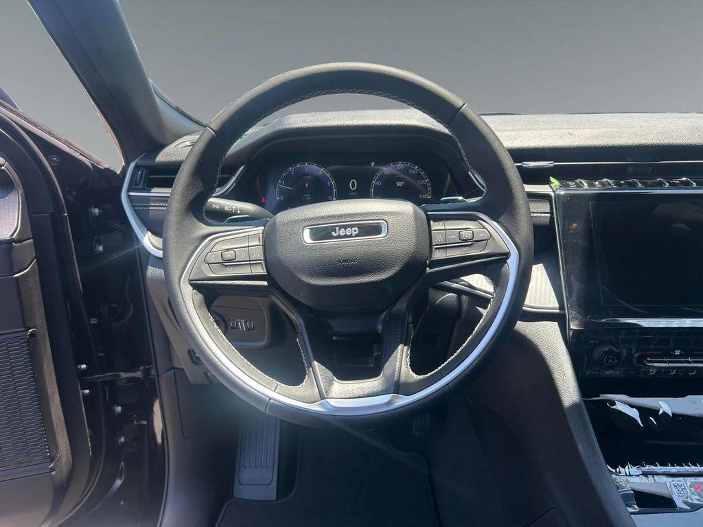 new 2025 Jeep Grand Cherokee L car, priced at $41,625