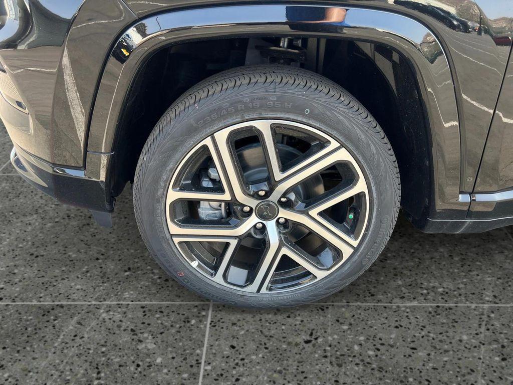 new 2025 Jeep Compass car, priced at $38,110