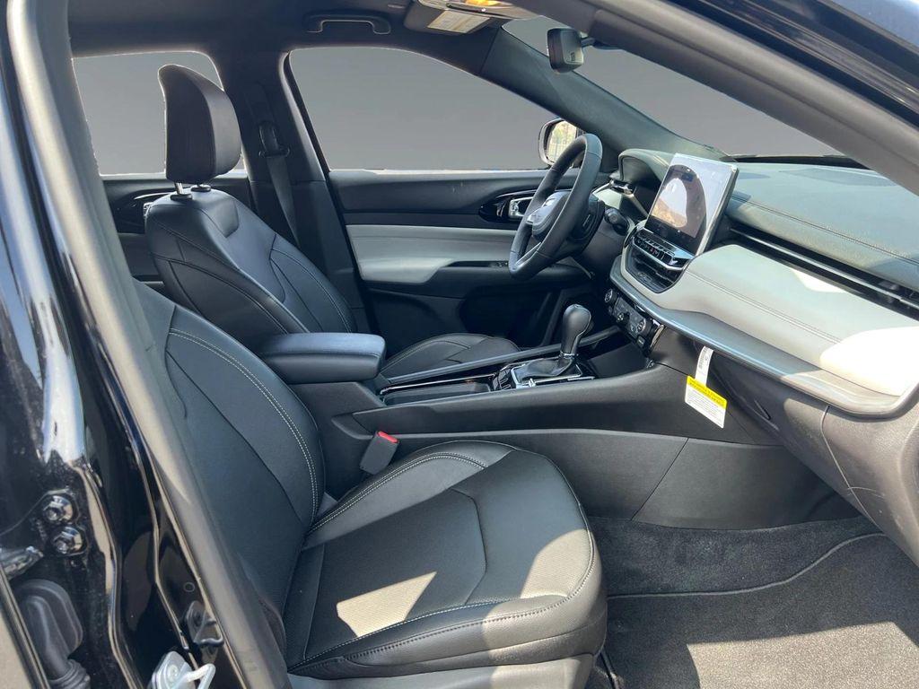 new 2025 Jeep Compass car, priced at $38,110