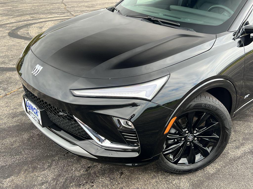 used 2025 Buick Envista car, priced at $24,690