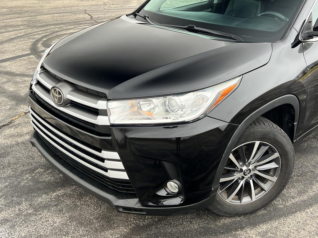 used 2018 Toyota Highlander car, priced at $21,790