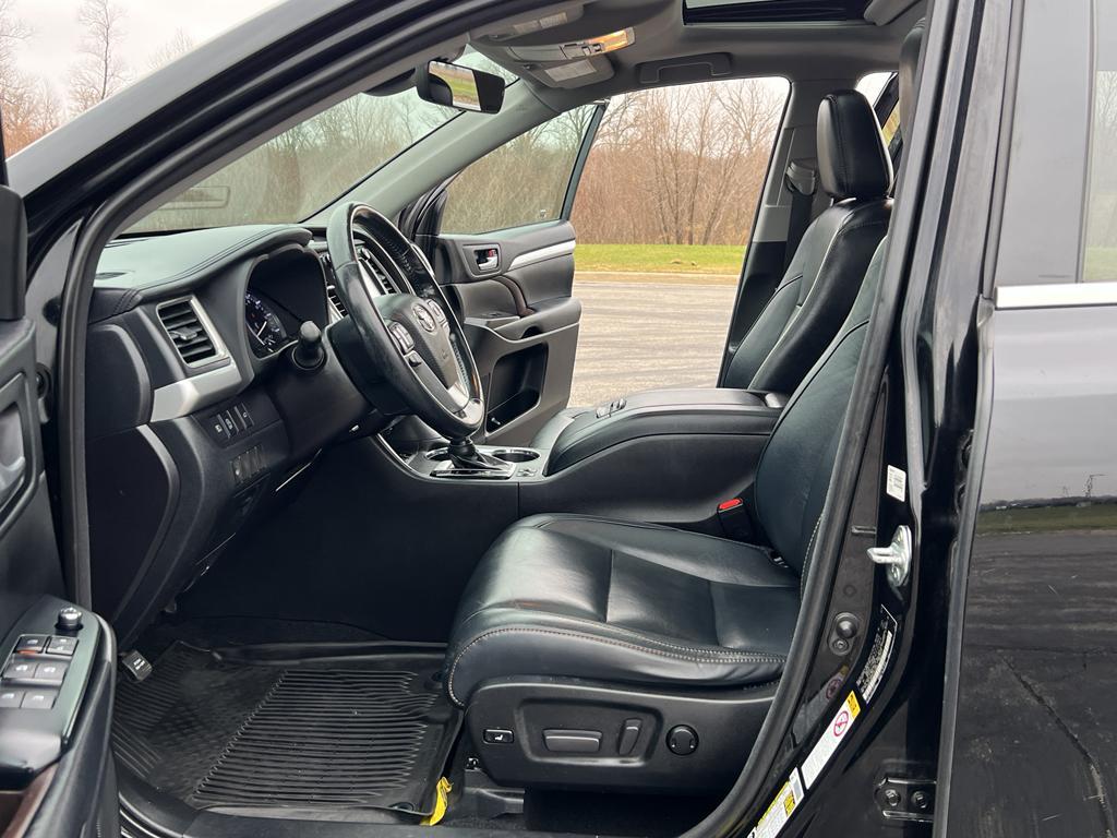 used 2018 Toyota Highlander car, priced at $21,790