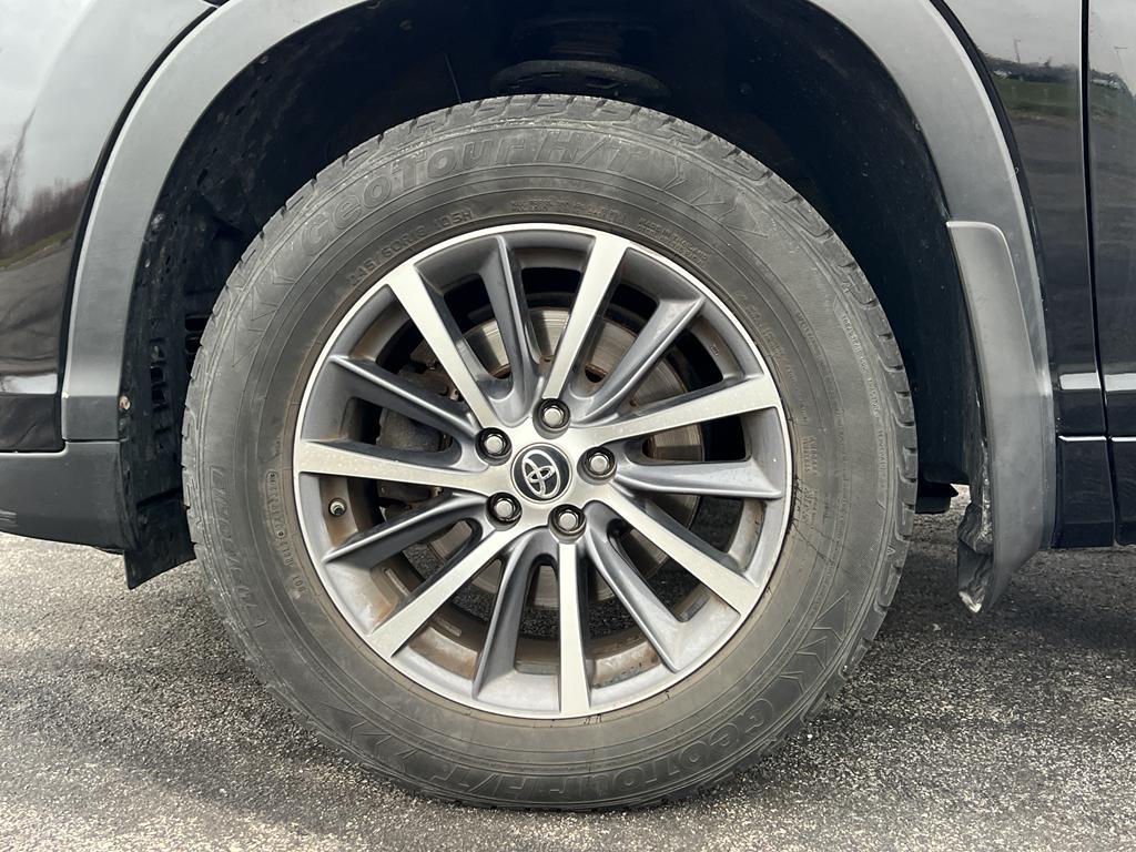 used 2018 Toyota Highlander car, priced at $21,790