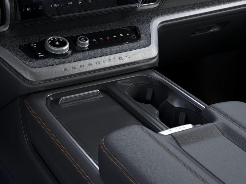 new 2025 Ford Expedition car, priced at $82,805