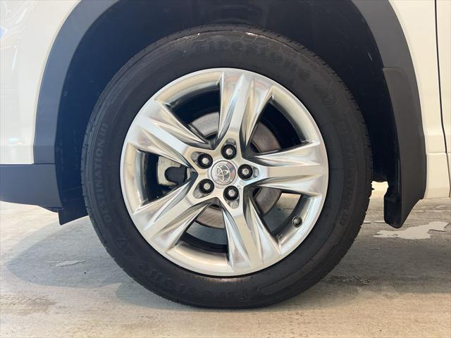used 2014 Toyota Highlander car, priced at $17,990