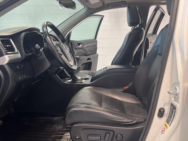 used 2014 Toyota Highlander car, priced at $17,990