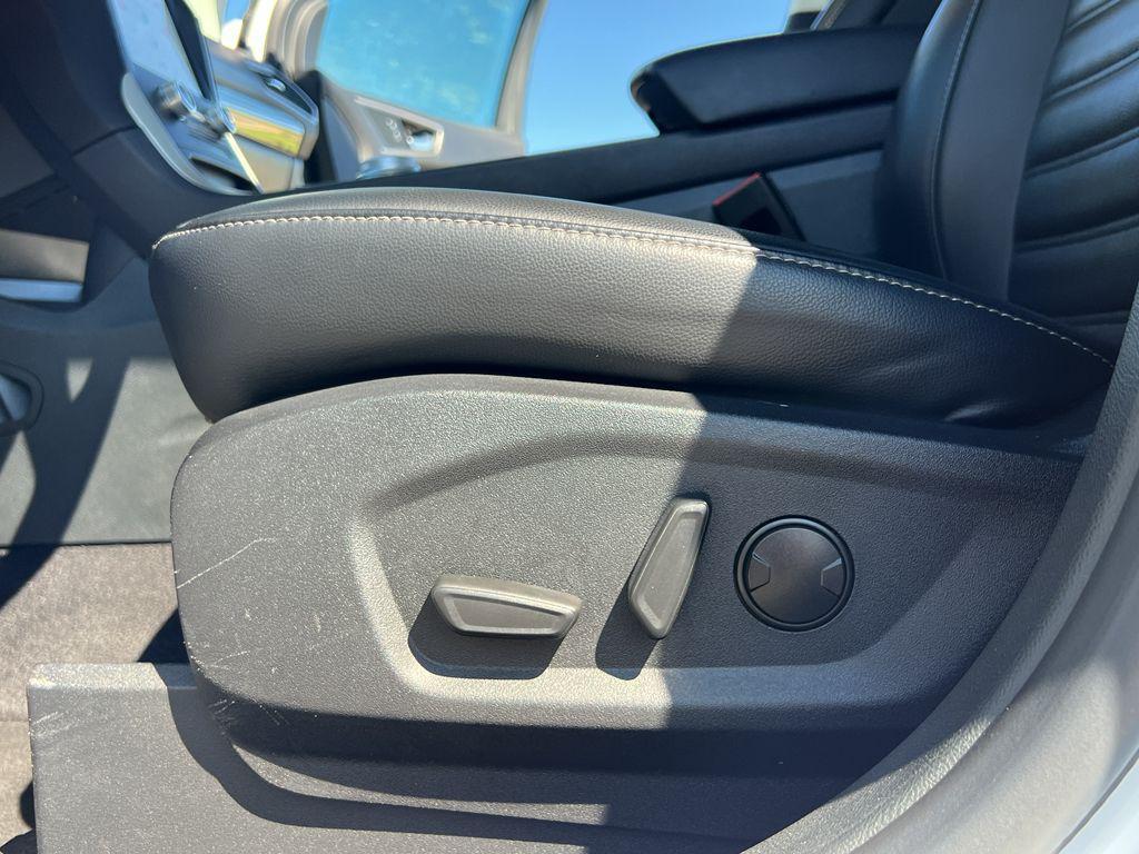 used 2024 Ford Edge car, priced at $26,490